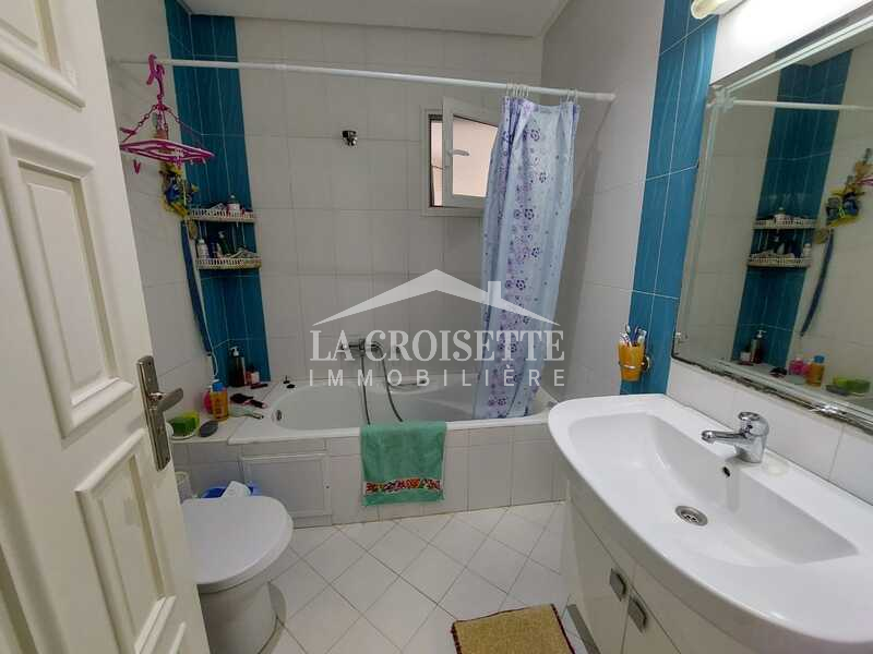 Appartement S+4 à La Soukra